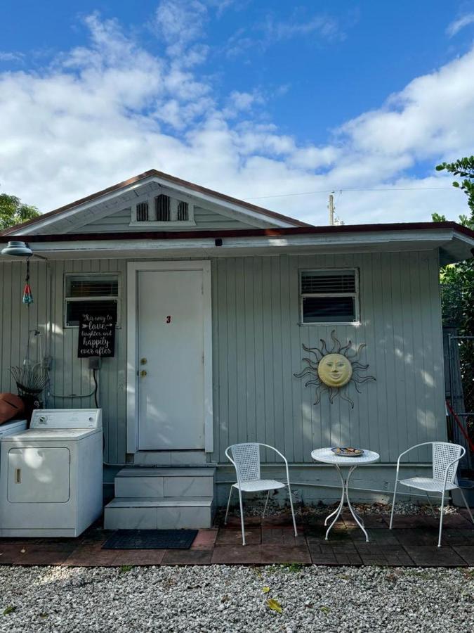 Quiet & Centrally Located House - Private Parking, Laundry And Storage For Luggage Miami Exterior photo